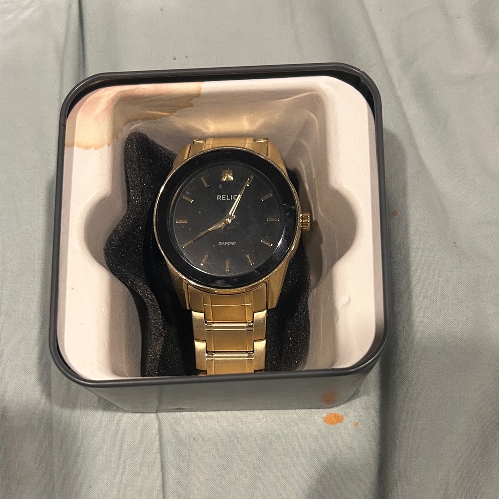 Relic Gold and Black Men's Watch